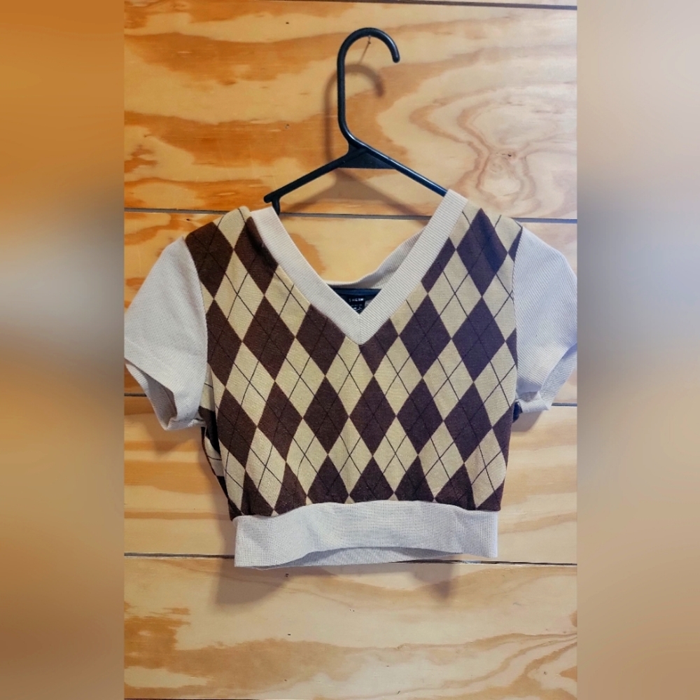 Cute She in crop top